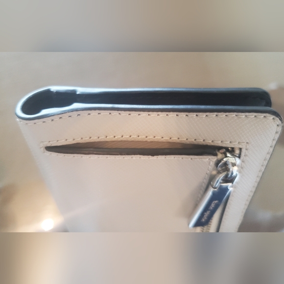 KATE SPADE Wallet - Picture 6 of 7